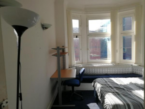 Guest House Private Room in Glasgow Hathaway Lane Westend